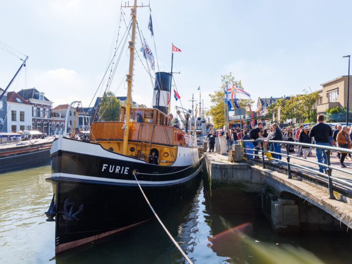 Optreden Meezingkoor-Maassluis tijdens de Furieade 2024