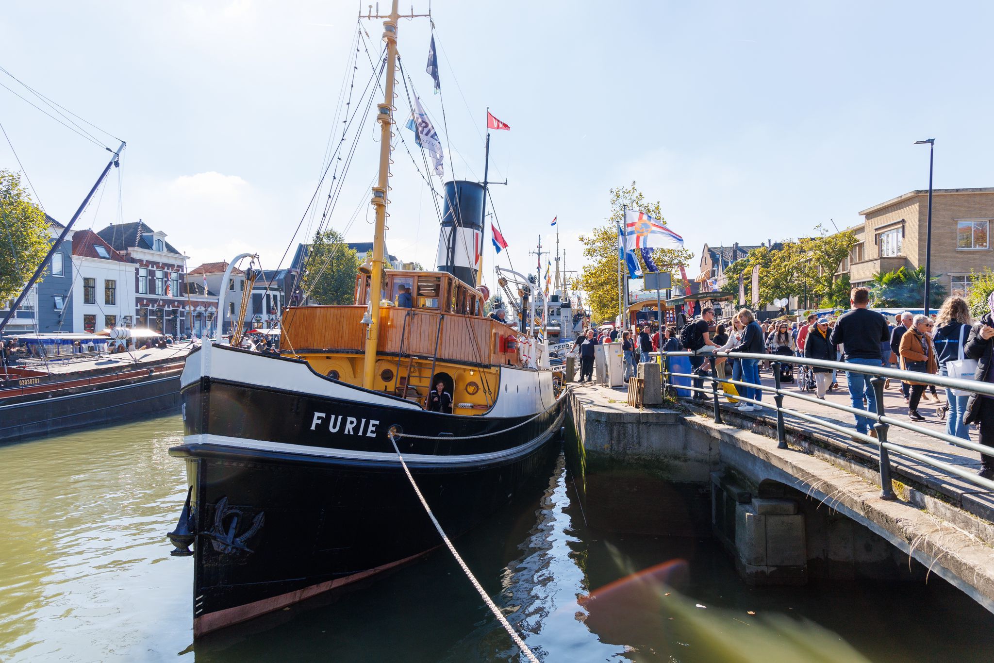 Optreden Meezingkoor-Maassluis tijdens de Furieade 2024