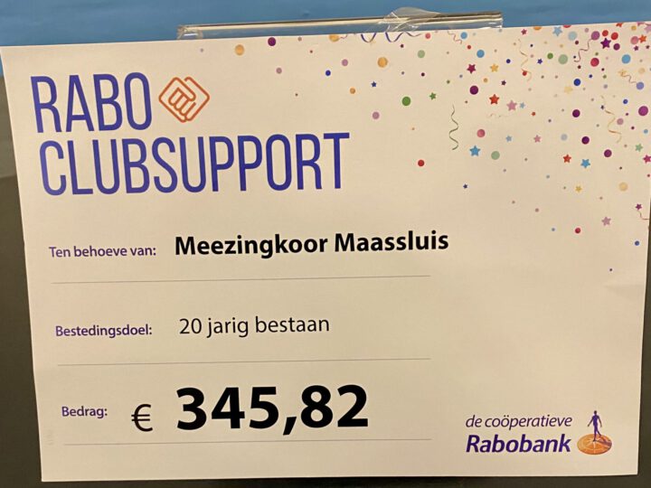 Meezingkoor Maassluis Ontvangt Cheque van Rabo Clubsupport!